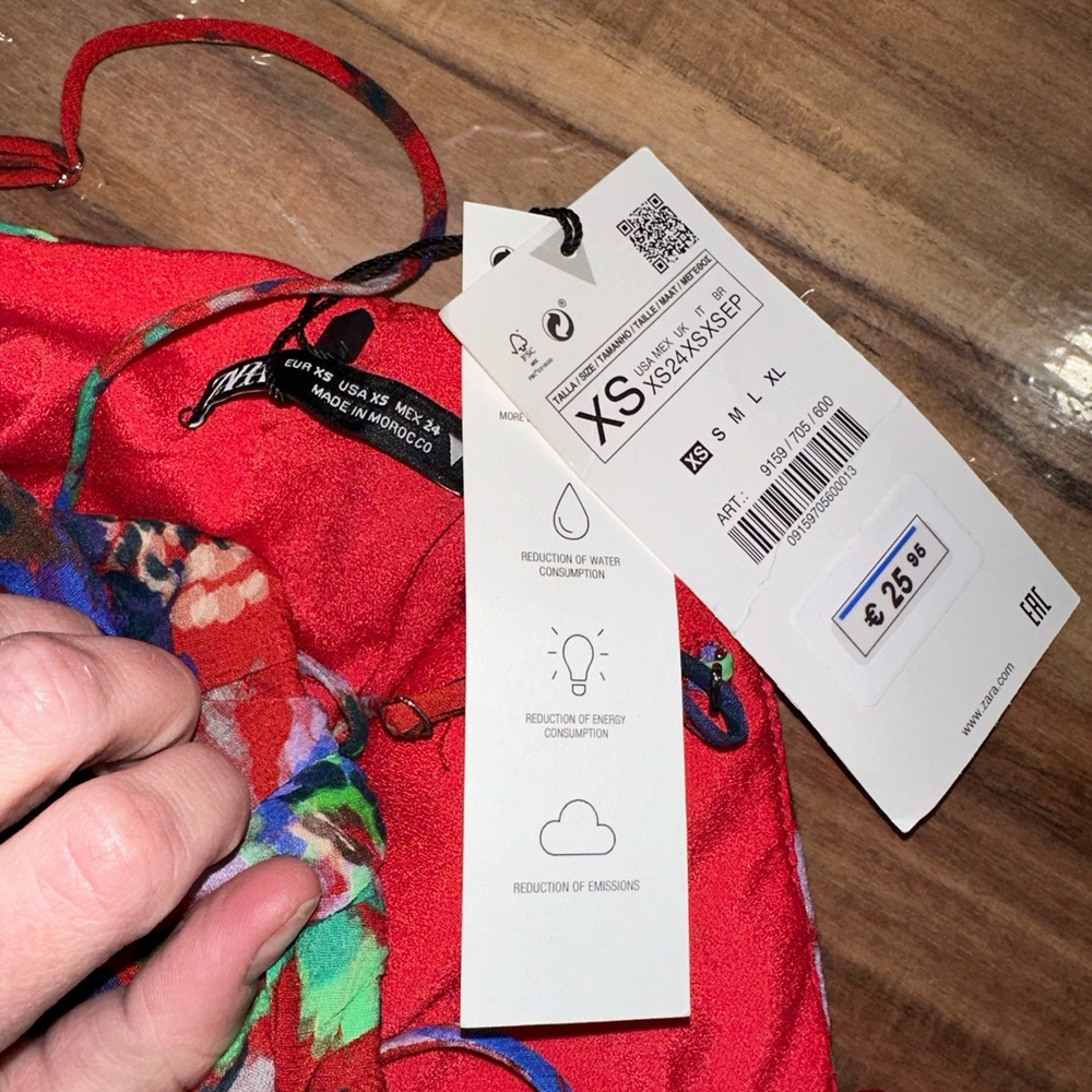 Zara Ruffle Crop Top - Picture 5 of 6